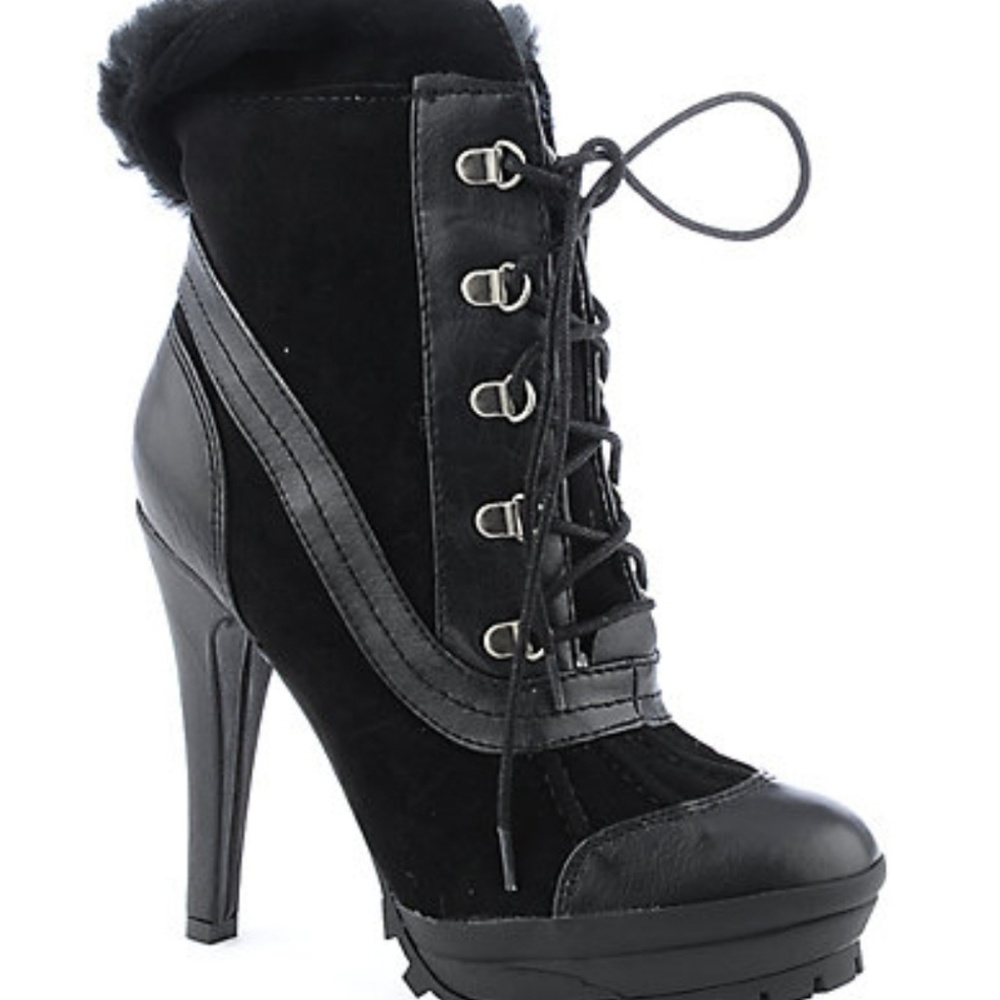 Anne Michelle "The  Wildcat 03" Black with Faux Fu